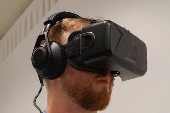 PSVR技術(shù)革新！索尼申請(qǐng)新型VR追蹤專利