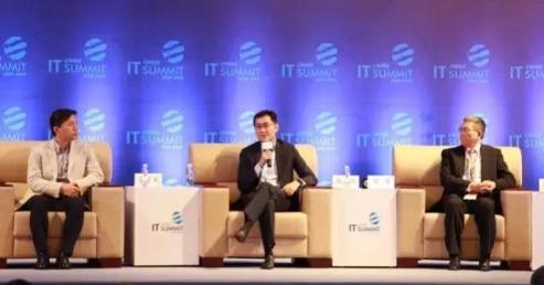 馬化騰李彥宏首次同臺探討AI：哪些商業(yè)應(yīng)用將被顛覆?