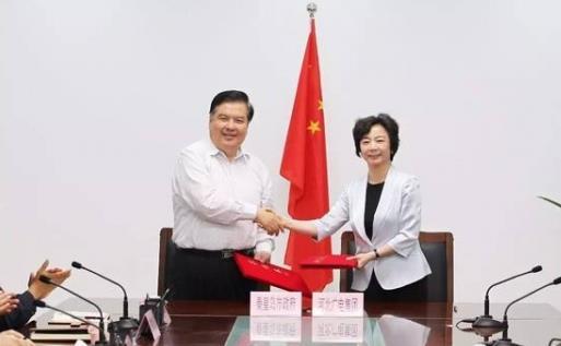 秦皇島市政府就“應(yīng)急”項目與河北廣電網(wǎng)絡(luò)簽約