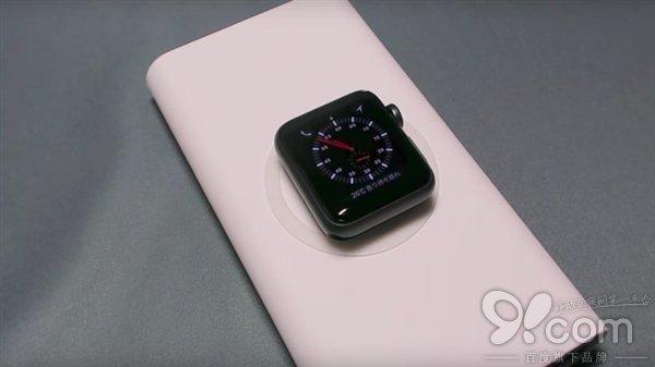 新Apple Watch實測支持Qi充電 蘋果不公開