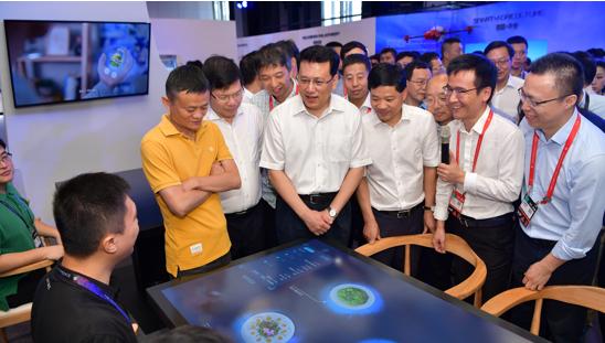 口碑開放無人餐廳技術(shù)：無需點菜員送餐員收銀員