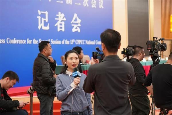 5G！新華社進行了一場“5G手機全鏈條直播報道”