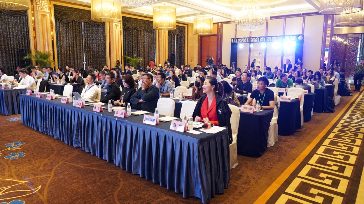 “5G+4K+AIoT”提升互聯(lián)網(wǎng)電視想象力，產(chǎn)業(yè)鏈共建共享打造產(chǎn)業(yè)新生態(tài)！